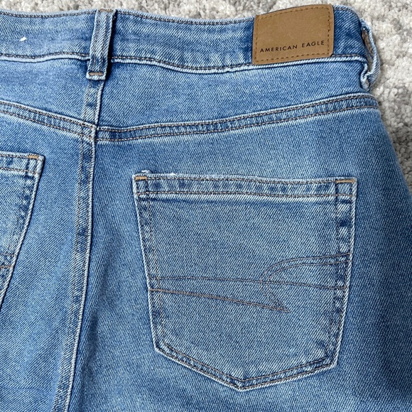 American eagle mom jeans Size 4, short - Picture 5 of 6